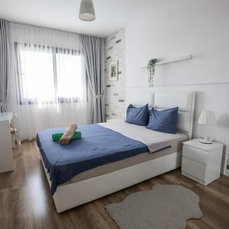 Sea View Remus Family 2 Bdr Apartment Nicosia
