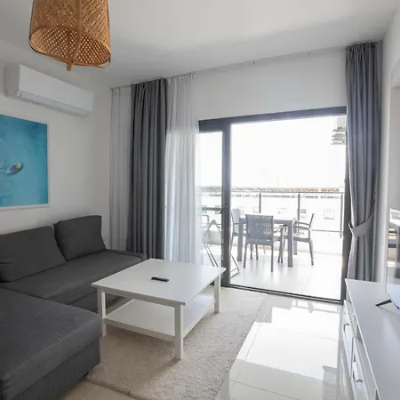 Sea View Remus Family 2 Bdr Lejlighed