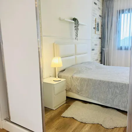 Sea View Remus Family 2 Bdr Nicosia