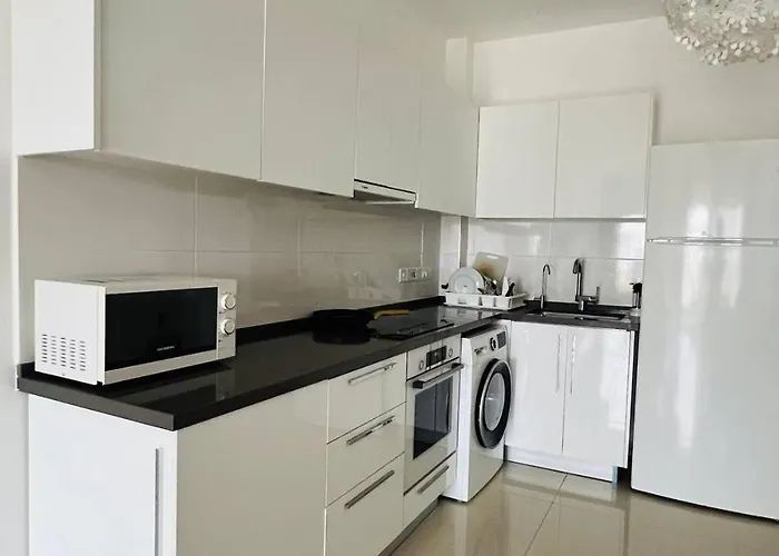 Sea View Remus Family 2 Bdr * Nicosia