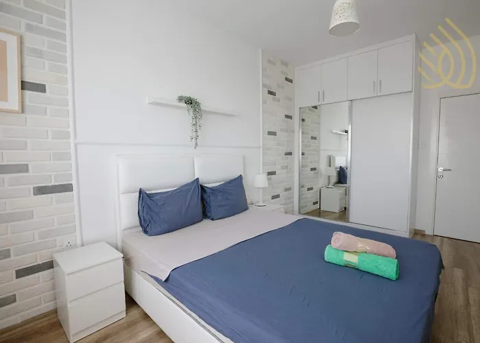 Sea View Remus Family 2 Bdr Nicosia