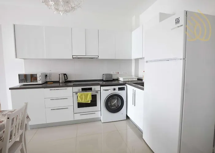 Sea View Remus Family 2 Bdr Appartamento